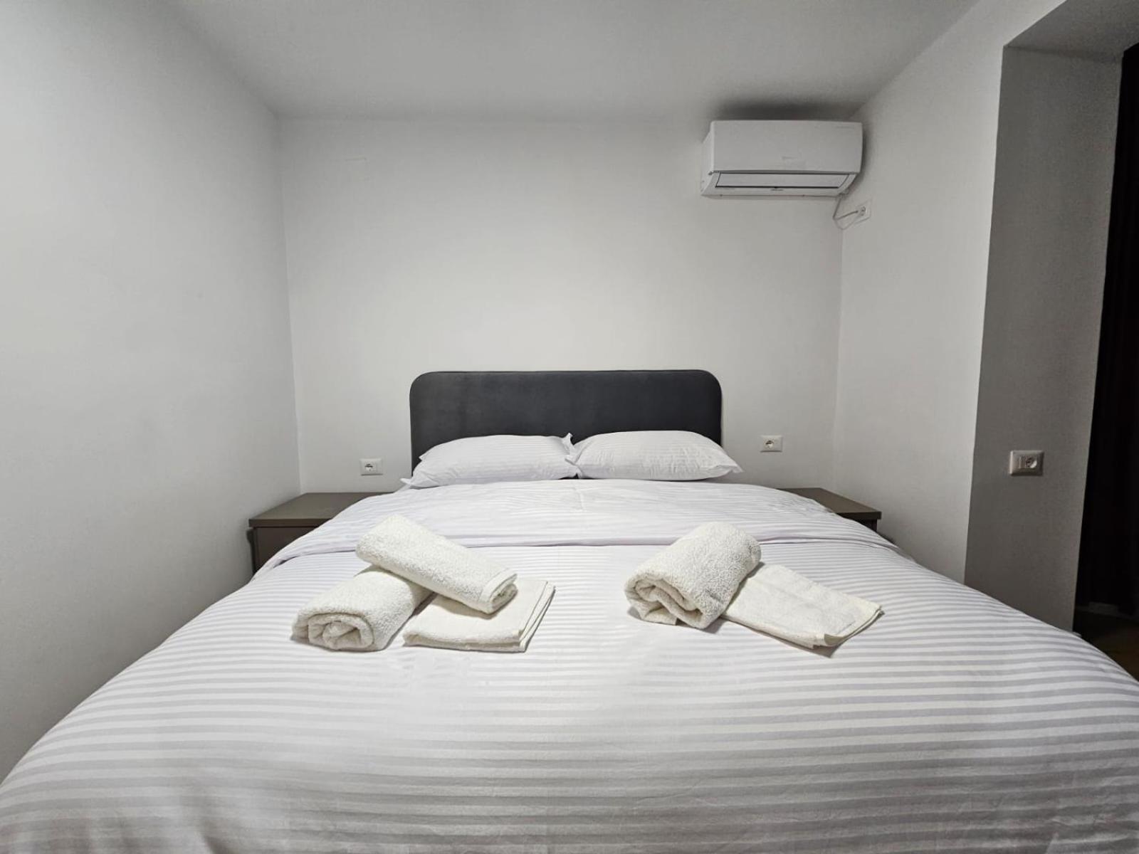 Elois Luxury Apartment Tirana Exterior foto