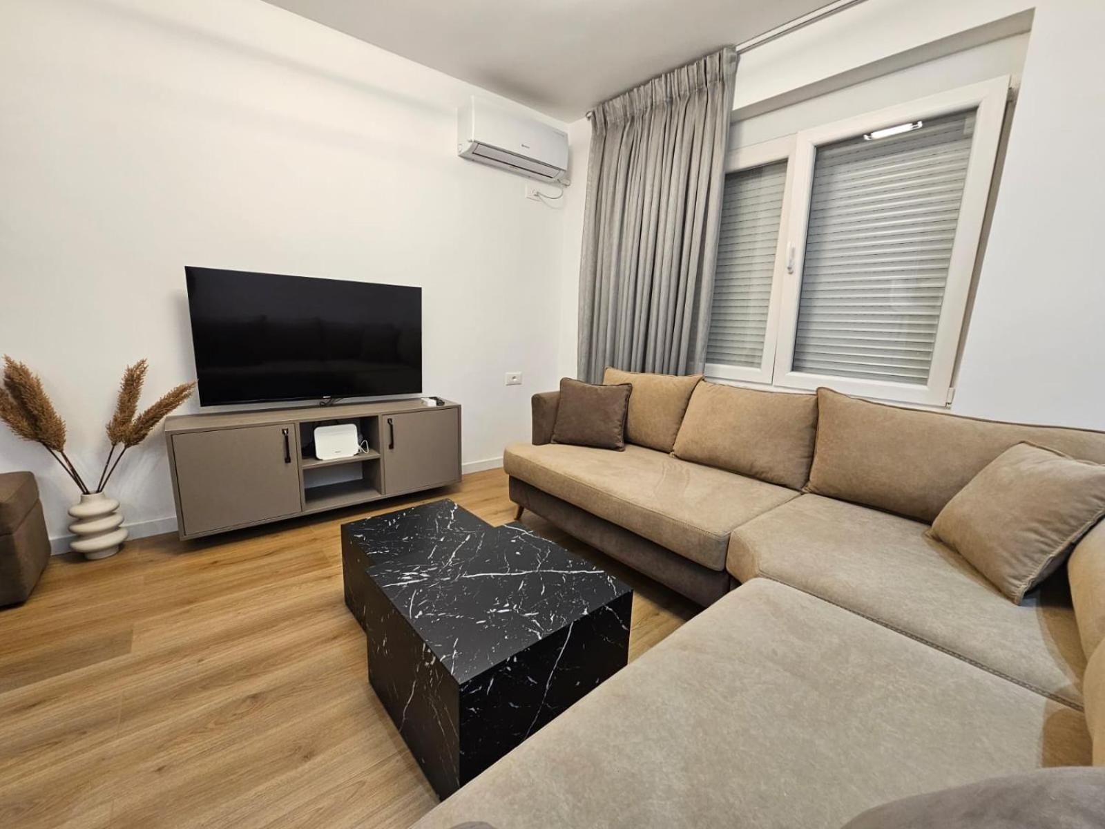 Elois Luxury Apartment Tirana Exterior foto